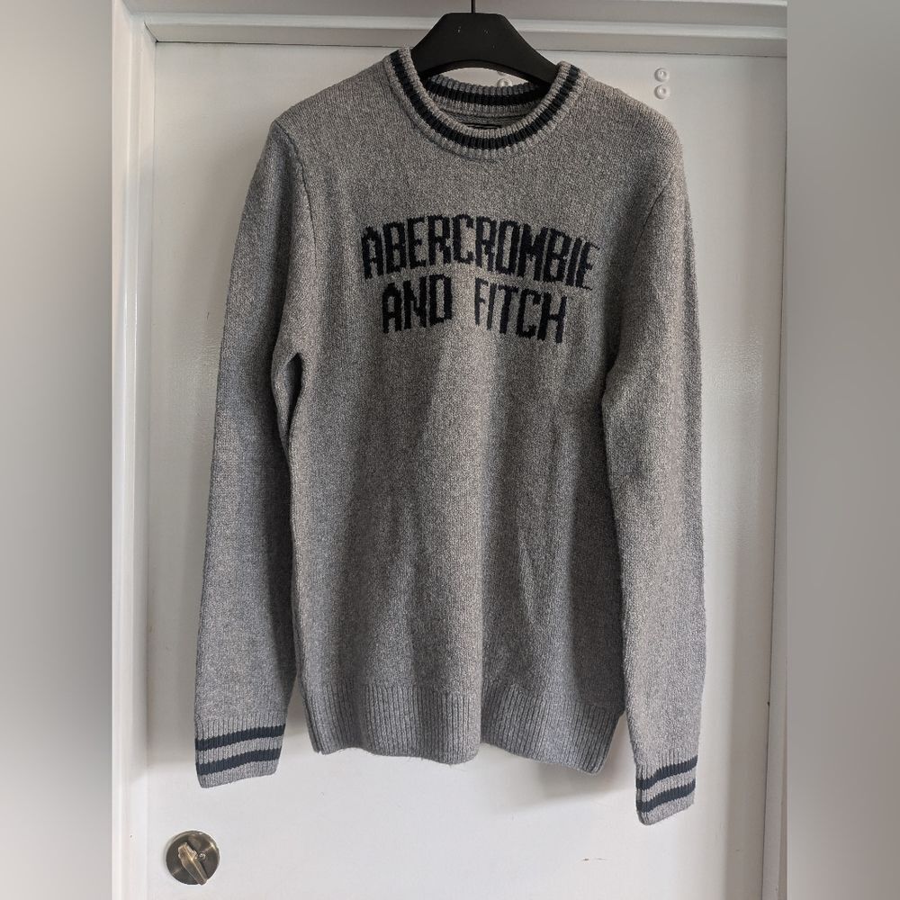 ABERCROMBIE & FITCH LOGO CREW SWEATER HEATHER GREY/BLUE MENS SIZE M
